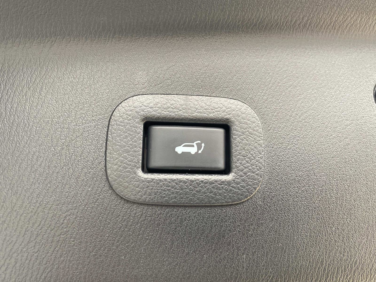 Used 2021 INFINITI QX80 Sensory w/ All-Season Package image 8