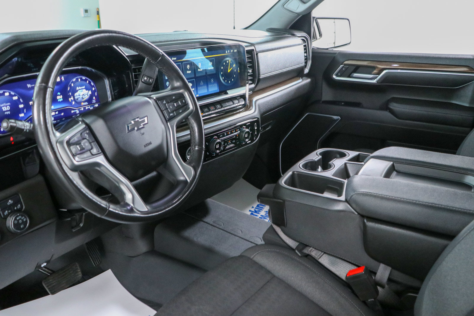 Used 2022 Chevrolet Silverado 1500 RST w/ Z71 Off-Road Package AWD/4WD image 25