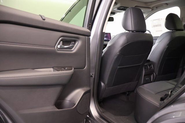 New 2026 Nissan Rogue Platinum image 27