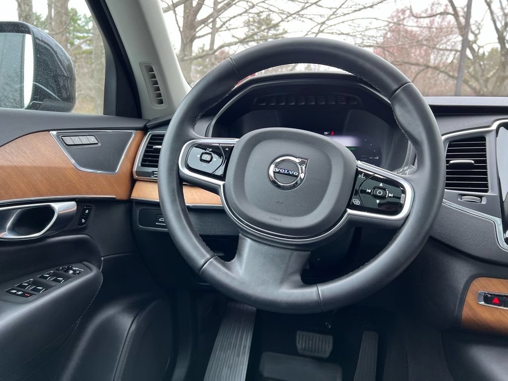 Certified 2025 Volvo XC90 T8 Core w/ Protection Package Premier AWD/4WD image 21