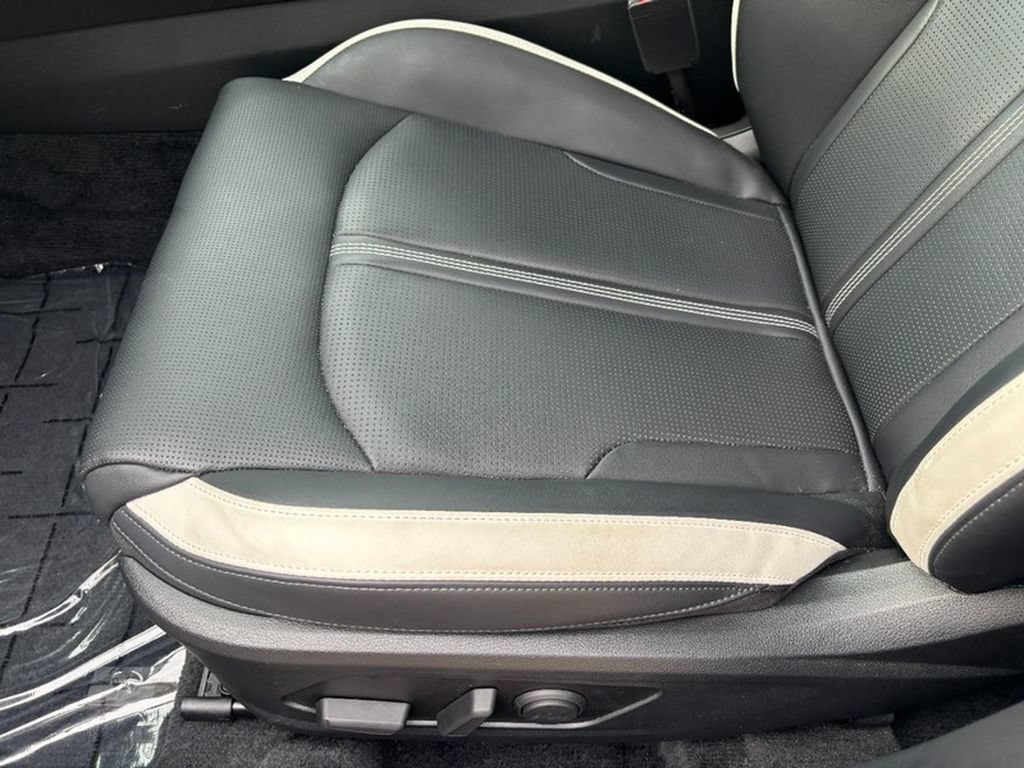 Used 2026 Kia K5 GT-Line w/ GT-Line Premium Package AWD/4WD image 19