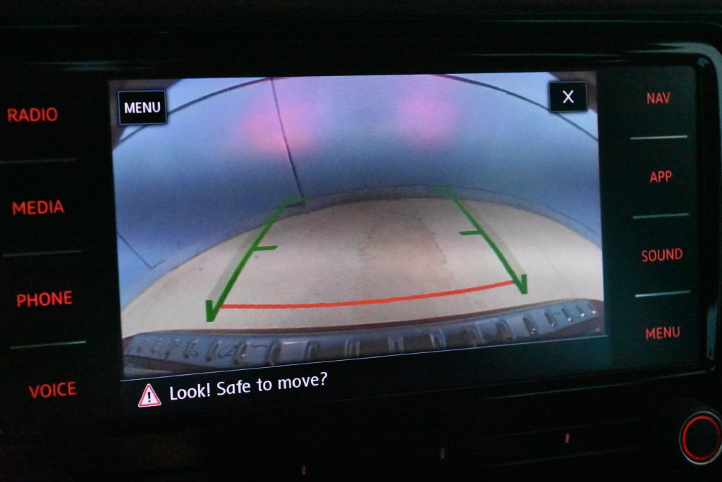 Used 2022 Volkswagen Passat 2.0T FWD image 12