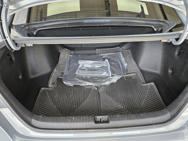 Used 2023 Honda Accord Sport image 10