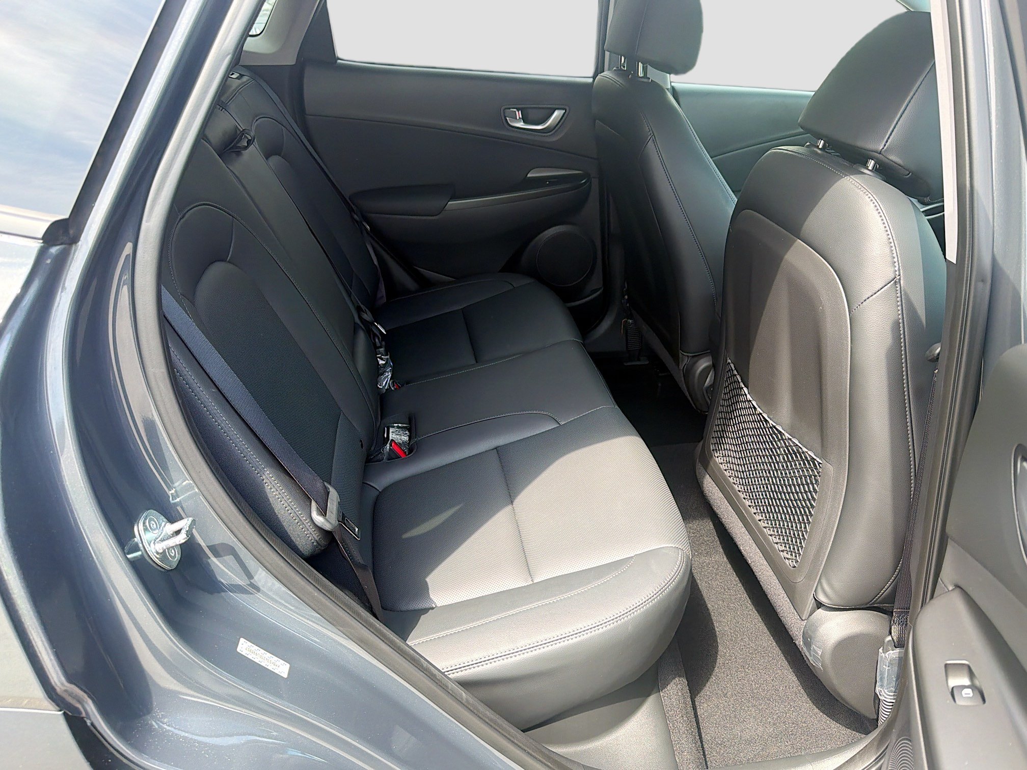 Used 2023 Hyundai Kona Limited w/ Cargo Package FWD image 26