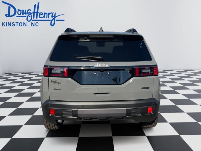 New 2026 Jeep Cherokee Overland w/ Trailer Tow Group AWD/4WD image 4
