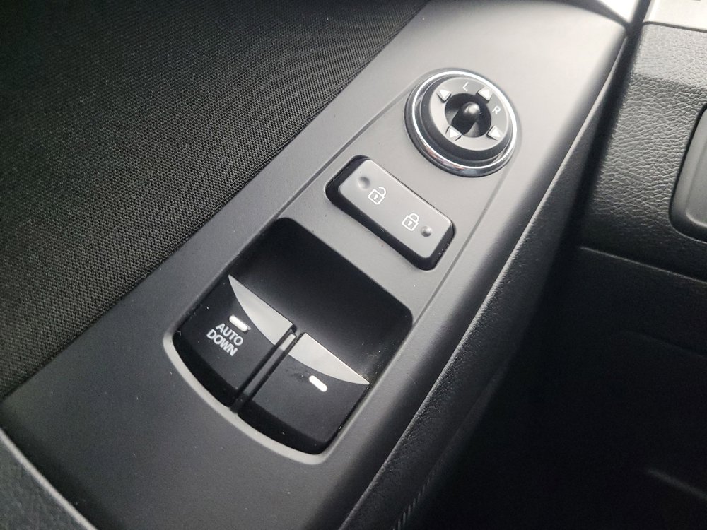 Used 2013 Hyundai Elantra image 27