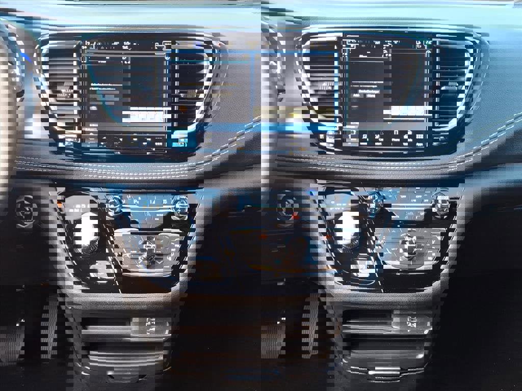 New 2026 Chrysler Pacifica Select image 10