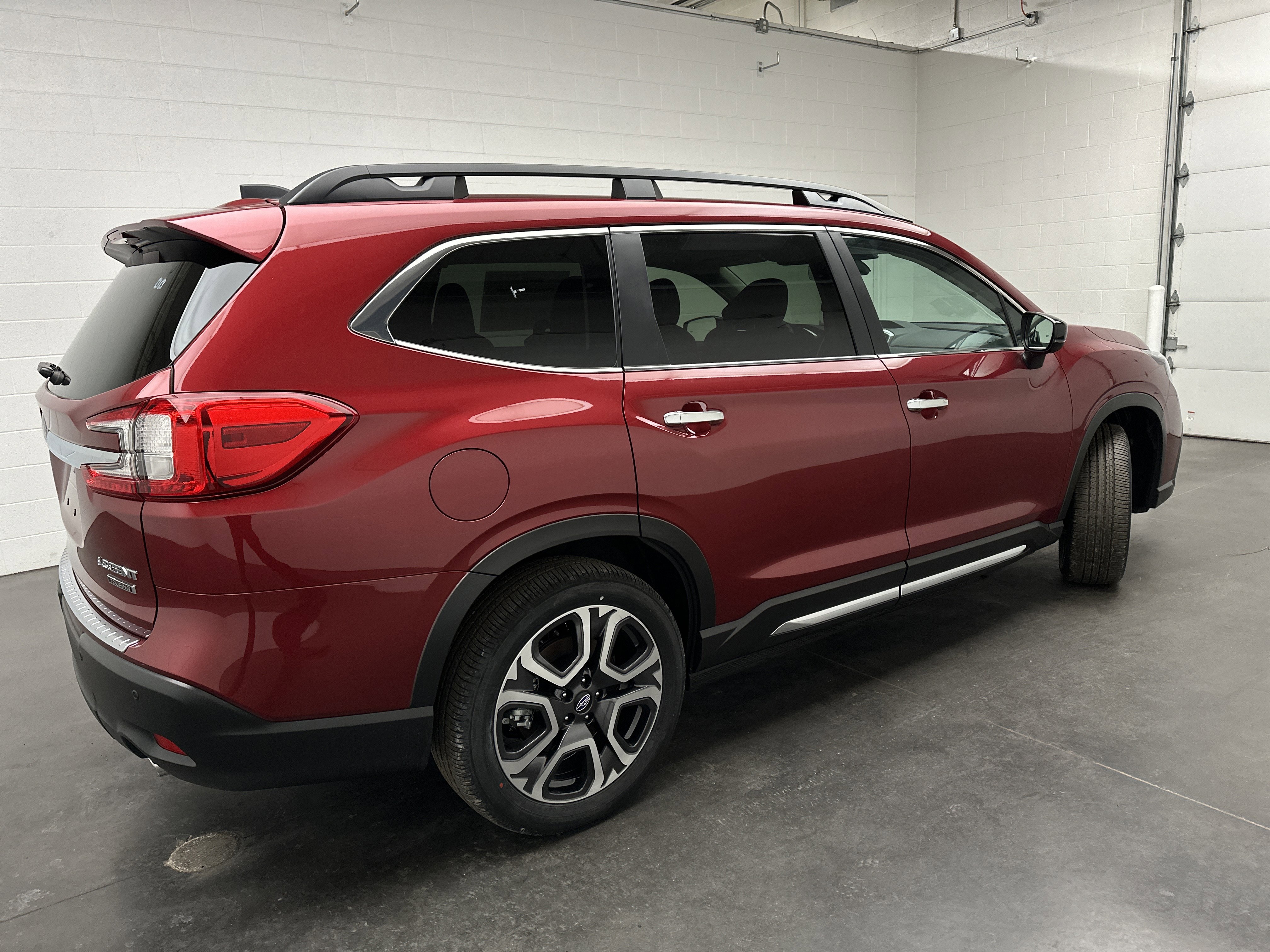 New 2025 Subaru Ascent Touring w/ Popular Package #2 image 9