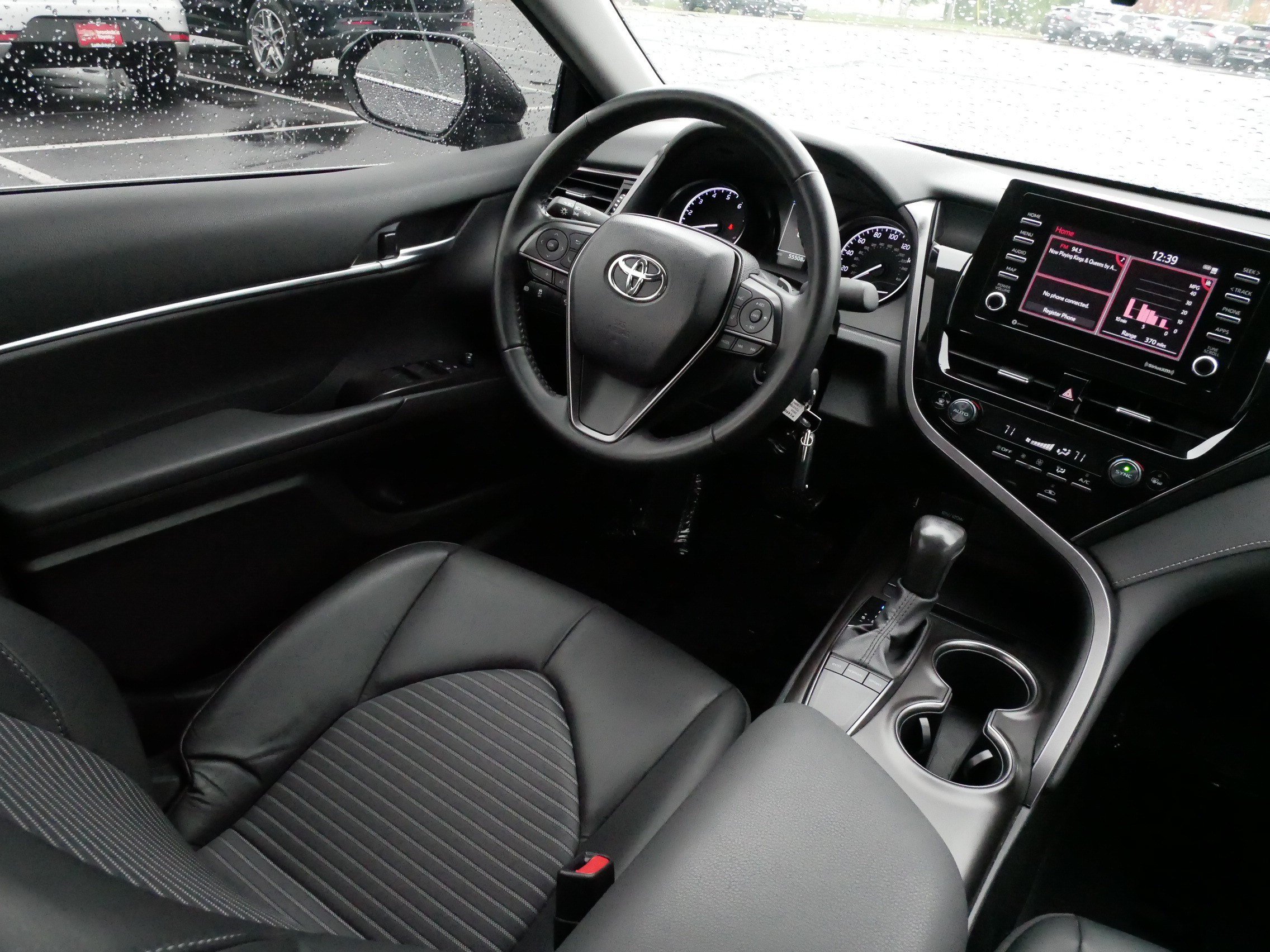 Certified 2024 Toyota Camry SE FWD image 9