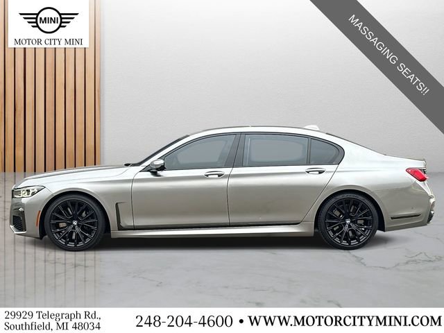 Used 2022 BMW 750i xDrive w/ Executive Package image 7