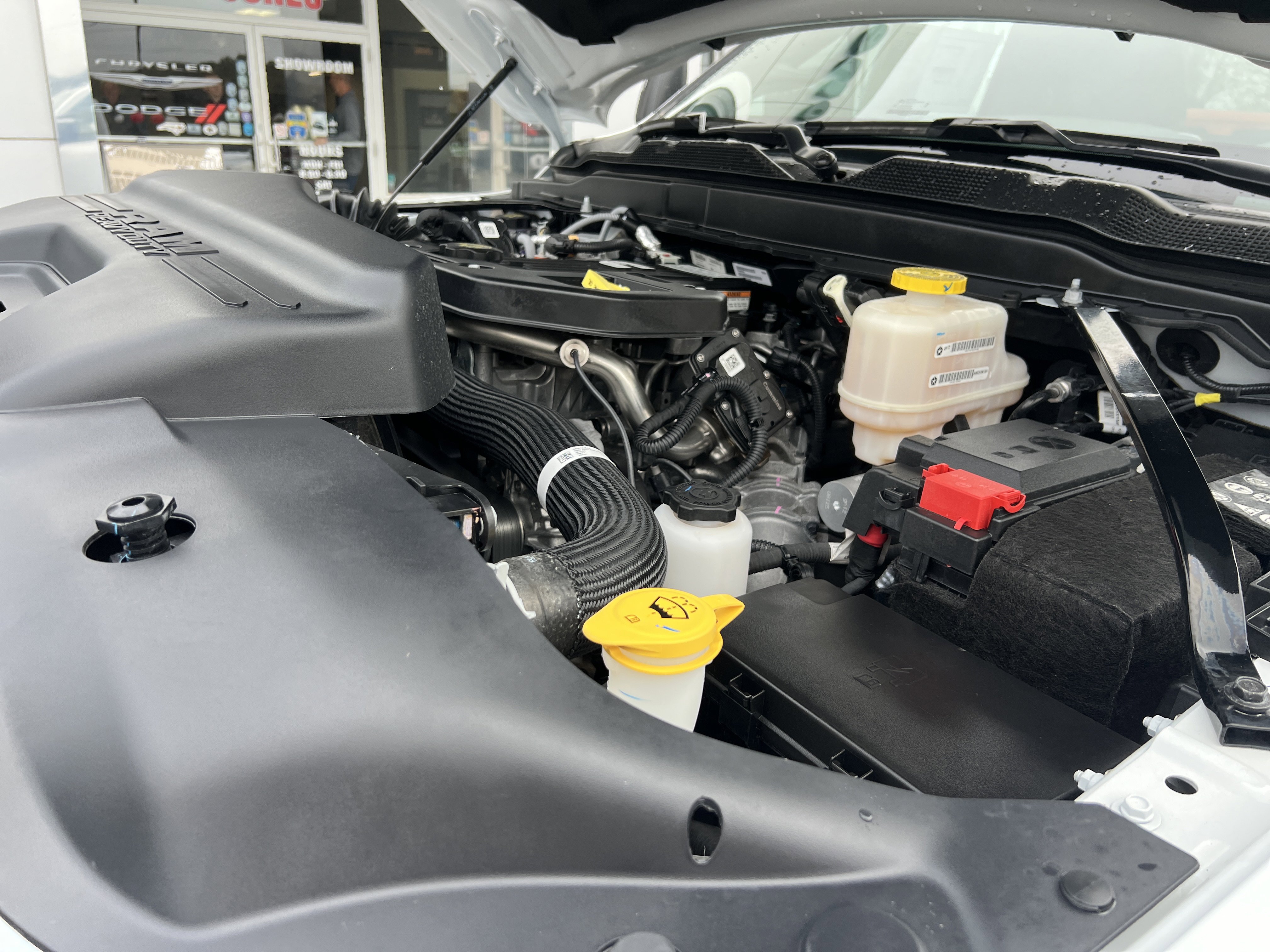 Used 2025 RAM 5500 4x4 Regular Cab image 29