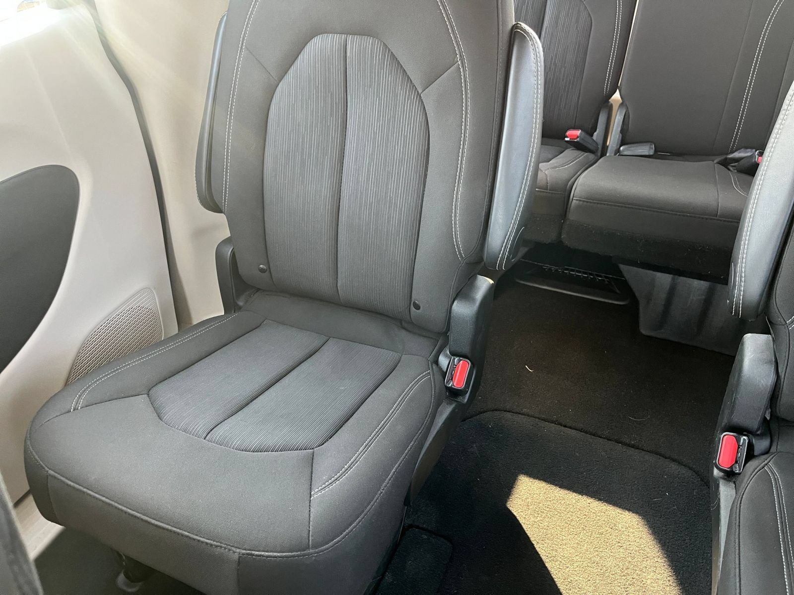 Used 2024 Chrysler Voyager LX FWD image 41