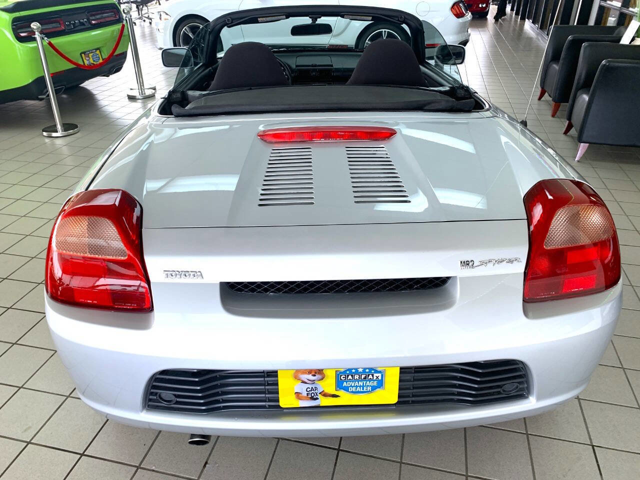 Used 2002 Toyota MR2 image 3