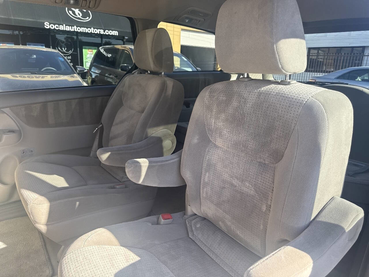 Used 2009 Toyota Sienna LE image 18