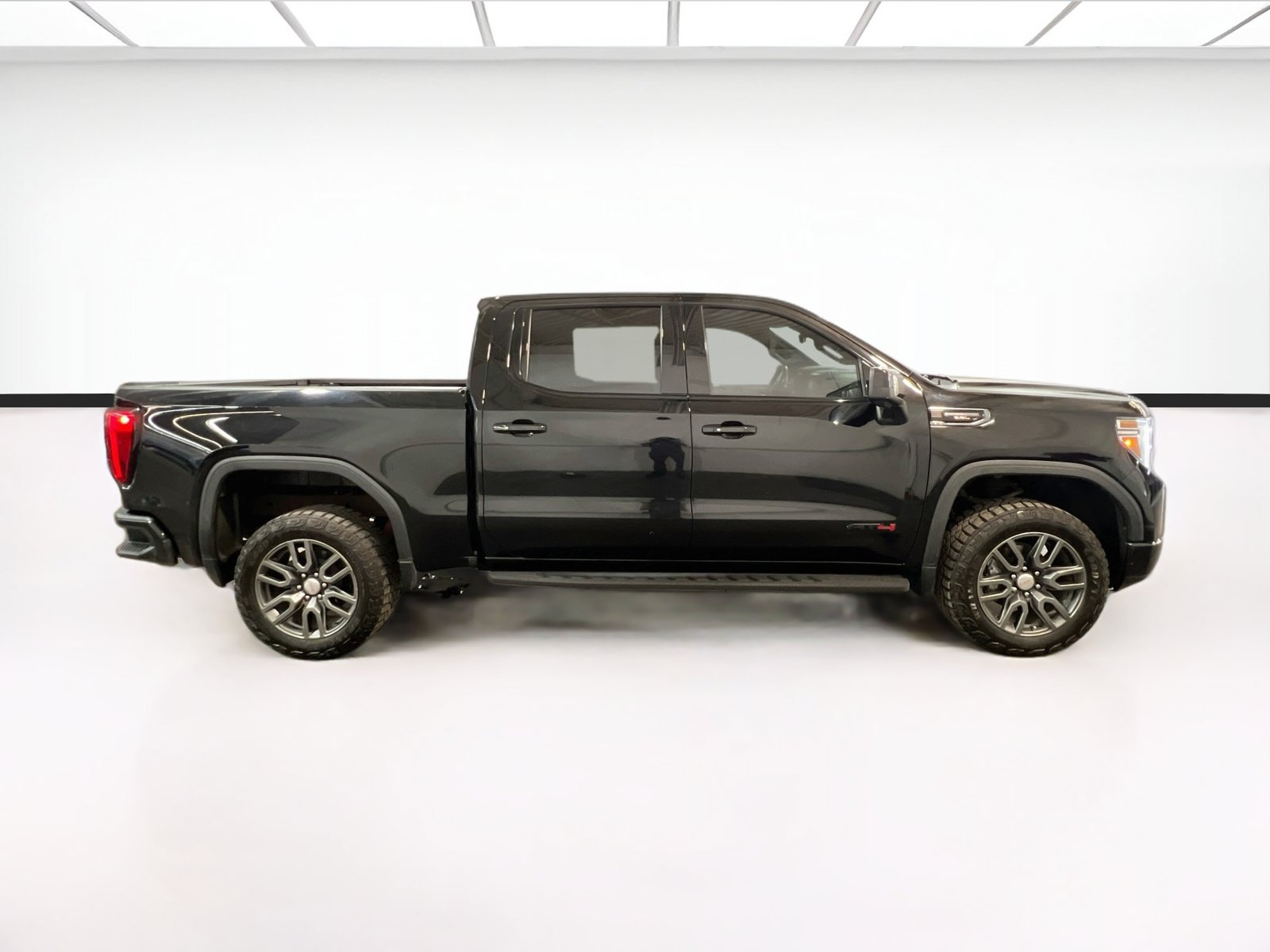 Used 2022 GMC Sierra 1500 AT4 w/ AT4 Premium Package AWD/4WD image 25