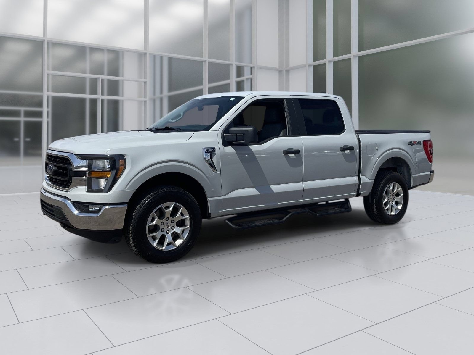 Used 2023 Ford F150 XLT AWD/4WD image 2