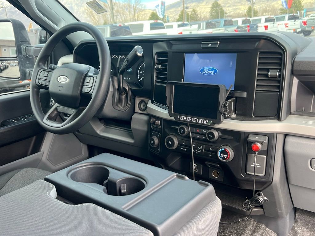 Used 2025 Ford F450 XL w/ XL Chrome Package image 16