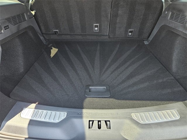 New 2025 Lincoln Nautilus Reserve w/ Jet Appearance Package image 31