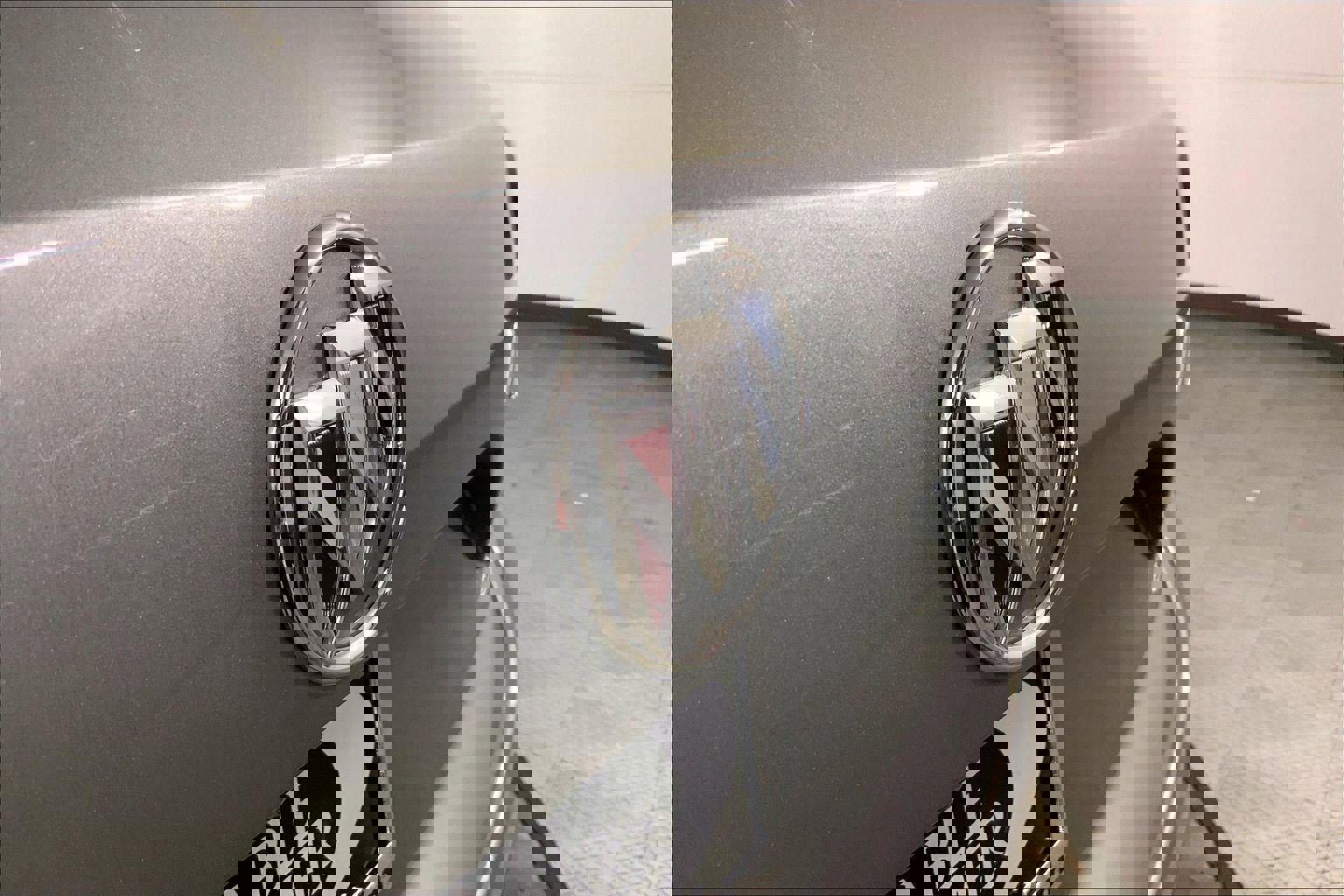 Used 2023 Buick Envision Avenir image 30