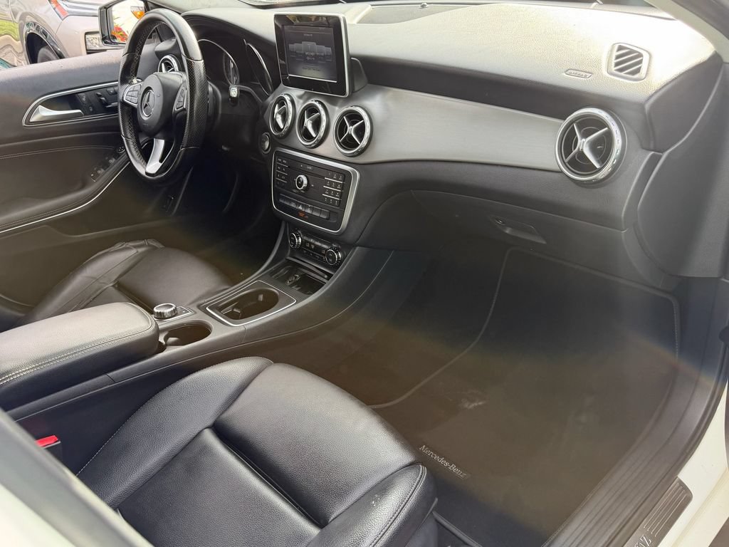 Used 2017 Mercedes-Benz GLA 250 image 15