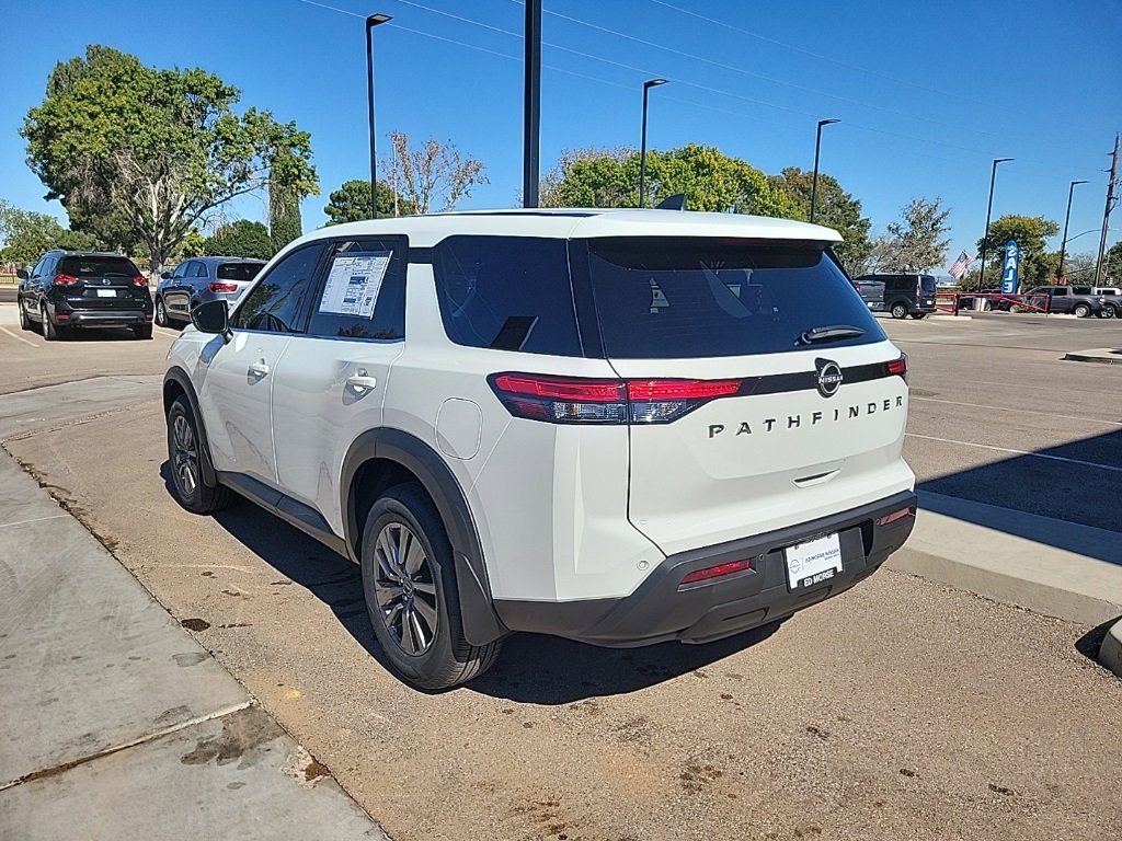 New 2025 Nissan Pathfinder S image 5
