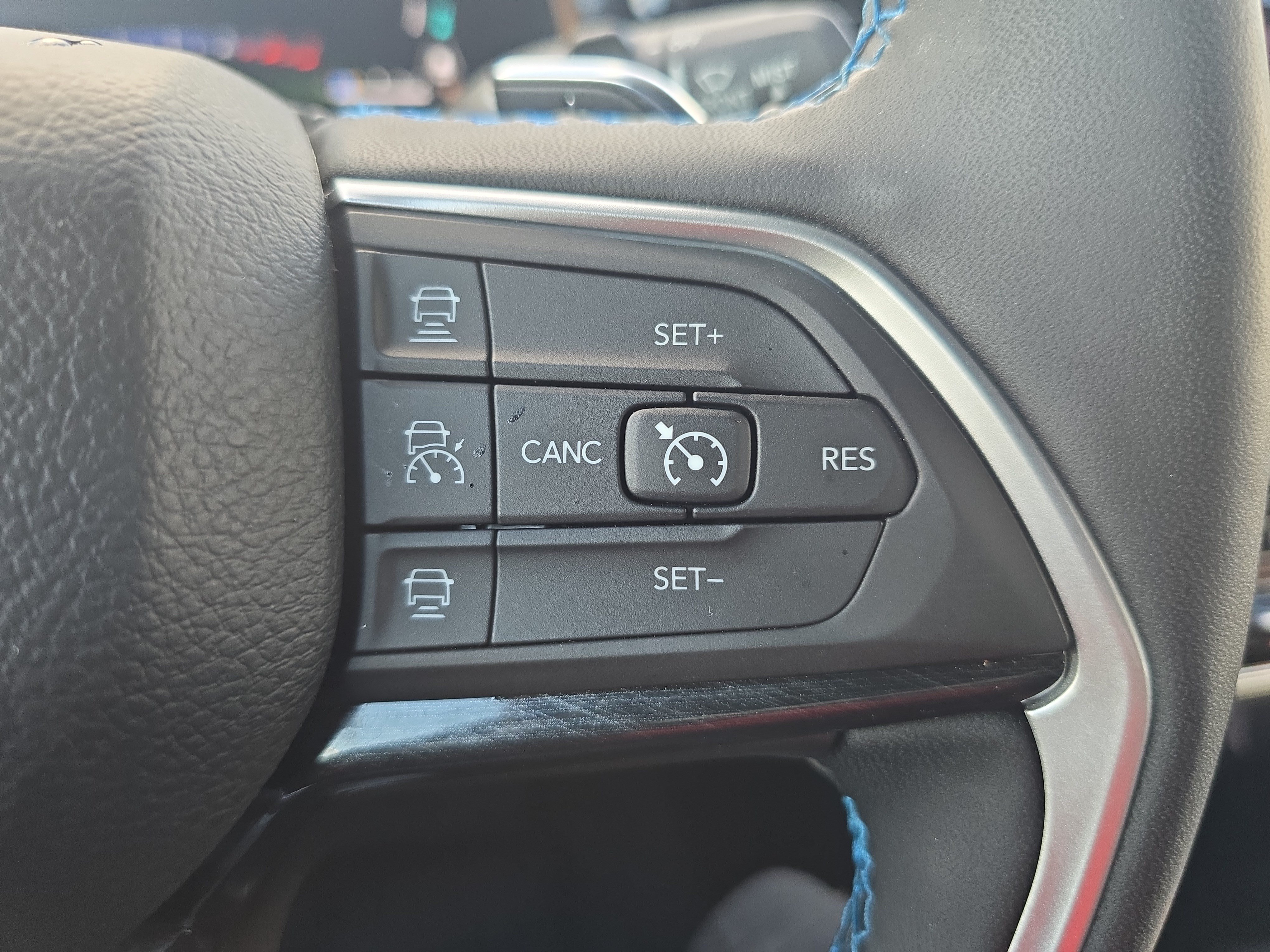 Used 2024 Jeep Grand Cherokee Trailhawk AWD/4WD image 17