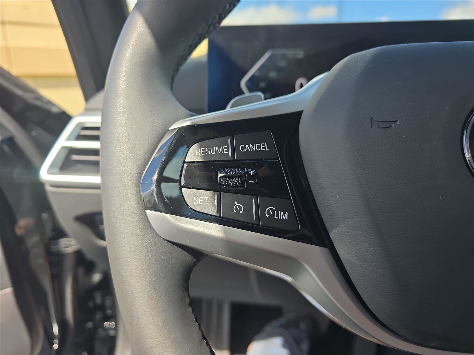 Used 2025 BMW 330i 330i image 21