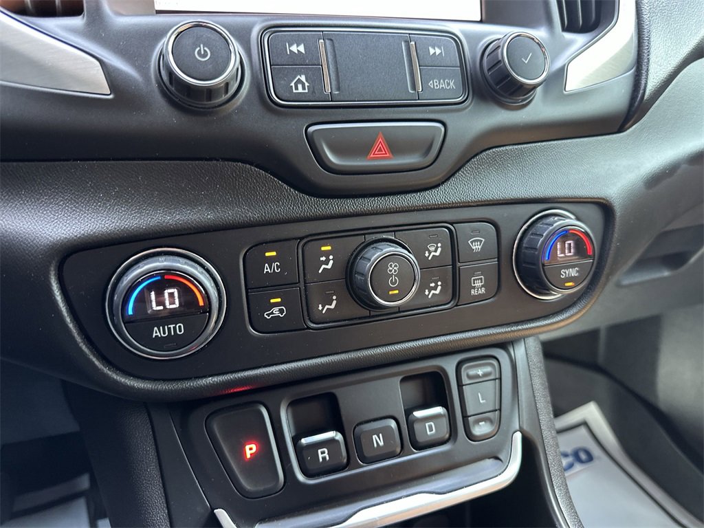 Used 2020 GMC Terrain SLT w/ Preferred Package image 19