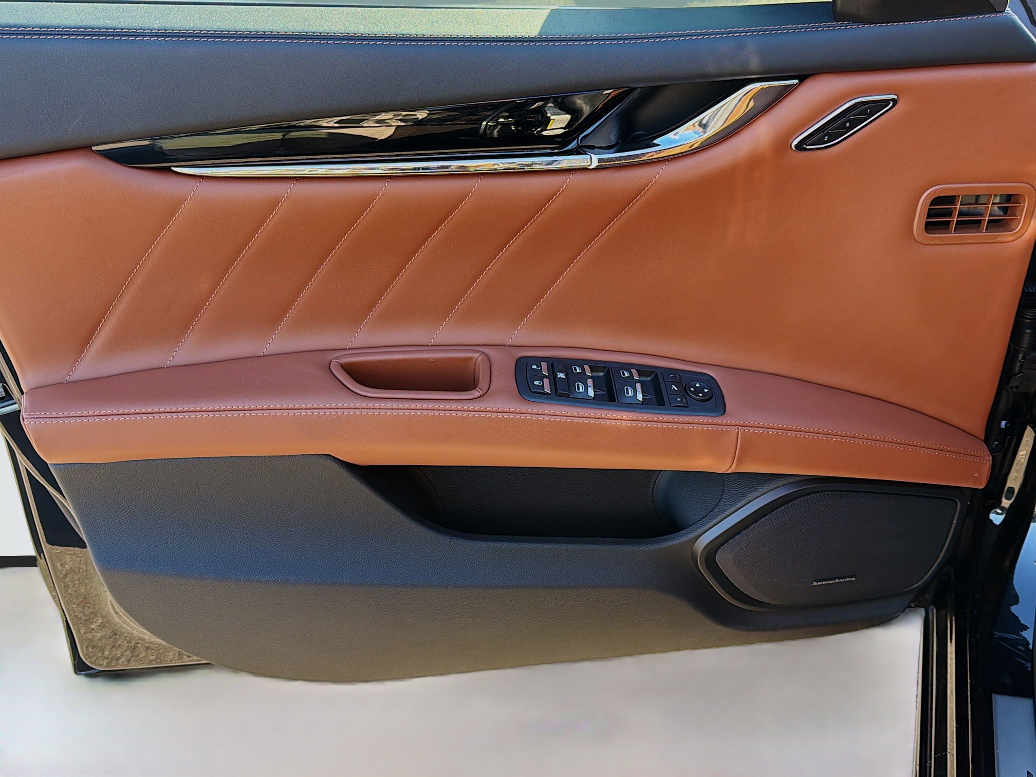 Used 2021 Maserati Quattroporte S image 22