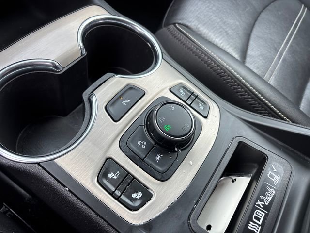 Used 2023 GMC Terrain Denali image 27