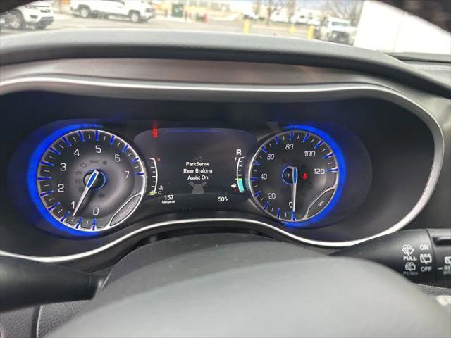 Certified 2023 Chrysler Pacifica Touring-L image 20