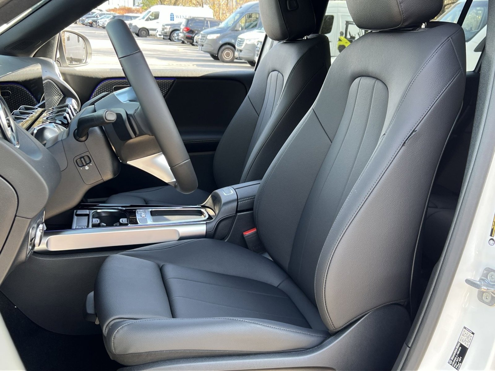 New 2026 Mercedes-Benz GLB 250 4MATIC image 11