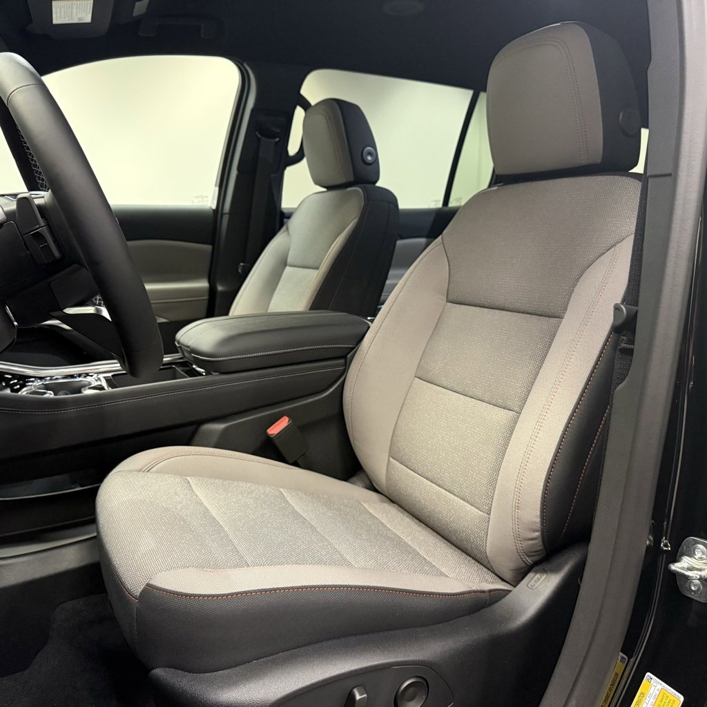 New 2026 Chevrolet Traverse LT image 24