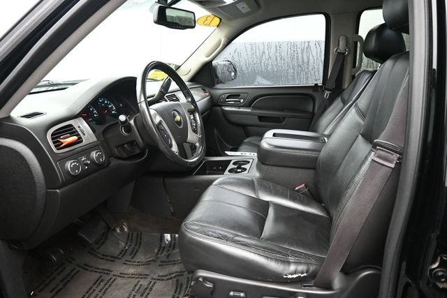 Used 2013 Chevrolet Avalanche LT w/ Suspension Package, Off-Road AWD/4WD image 15
