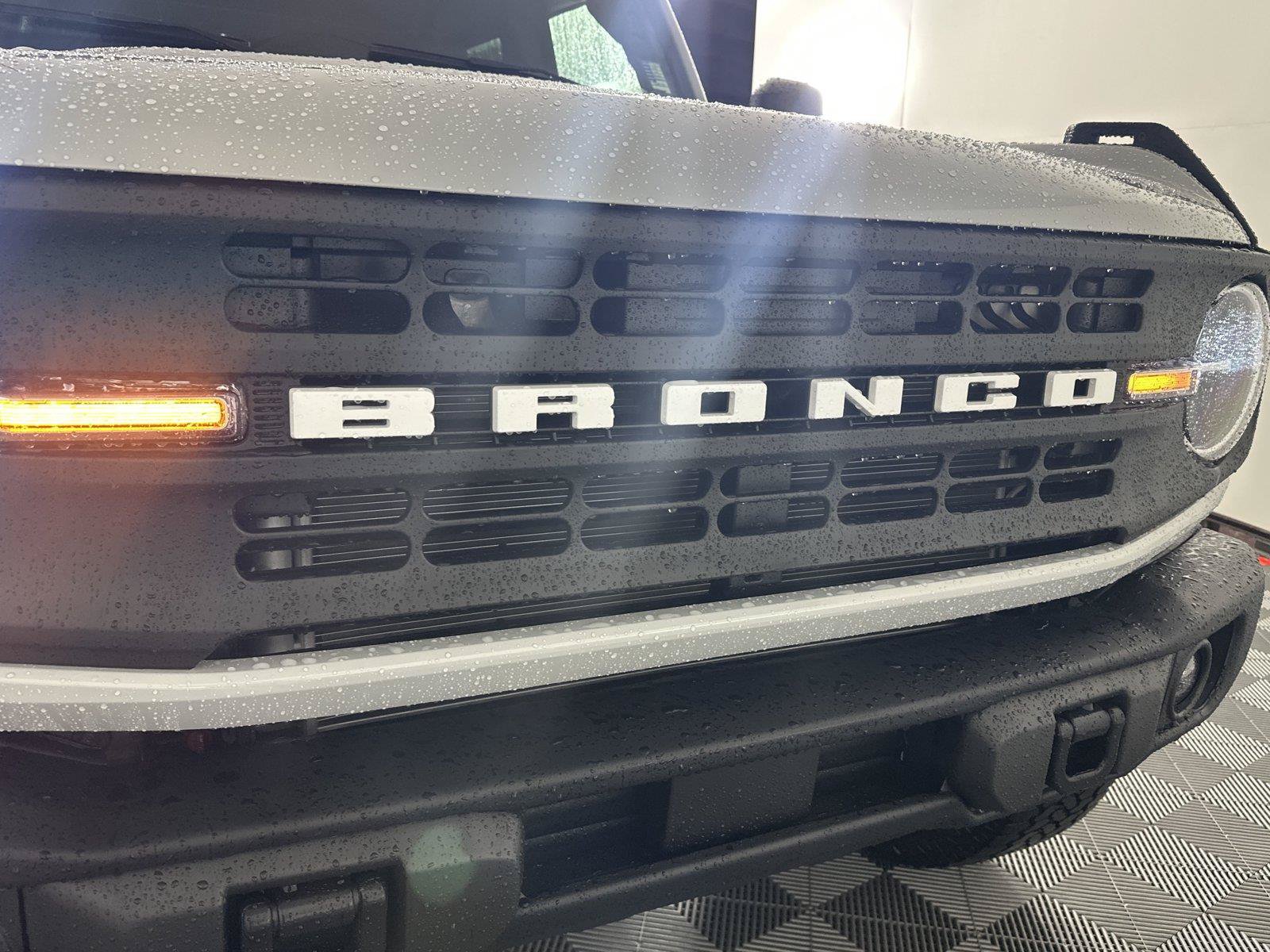 New 2026 Ford Bronco Big Bend w/ Black Diamond Package AWD/4WD image 13