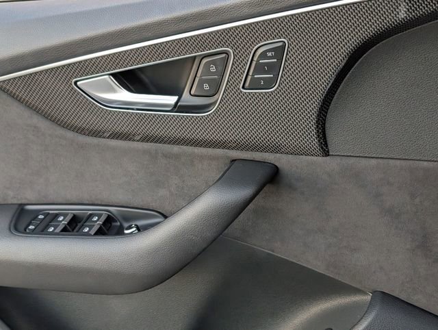 Used 2021 Audi SQ7 Premium Plus w/ Driver Assistance Package image 25