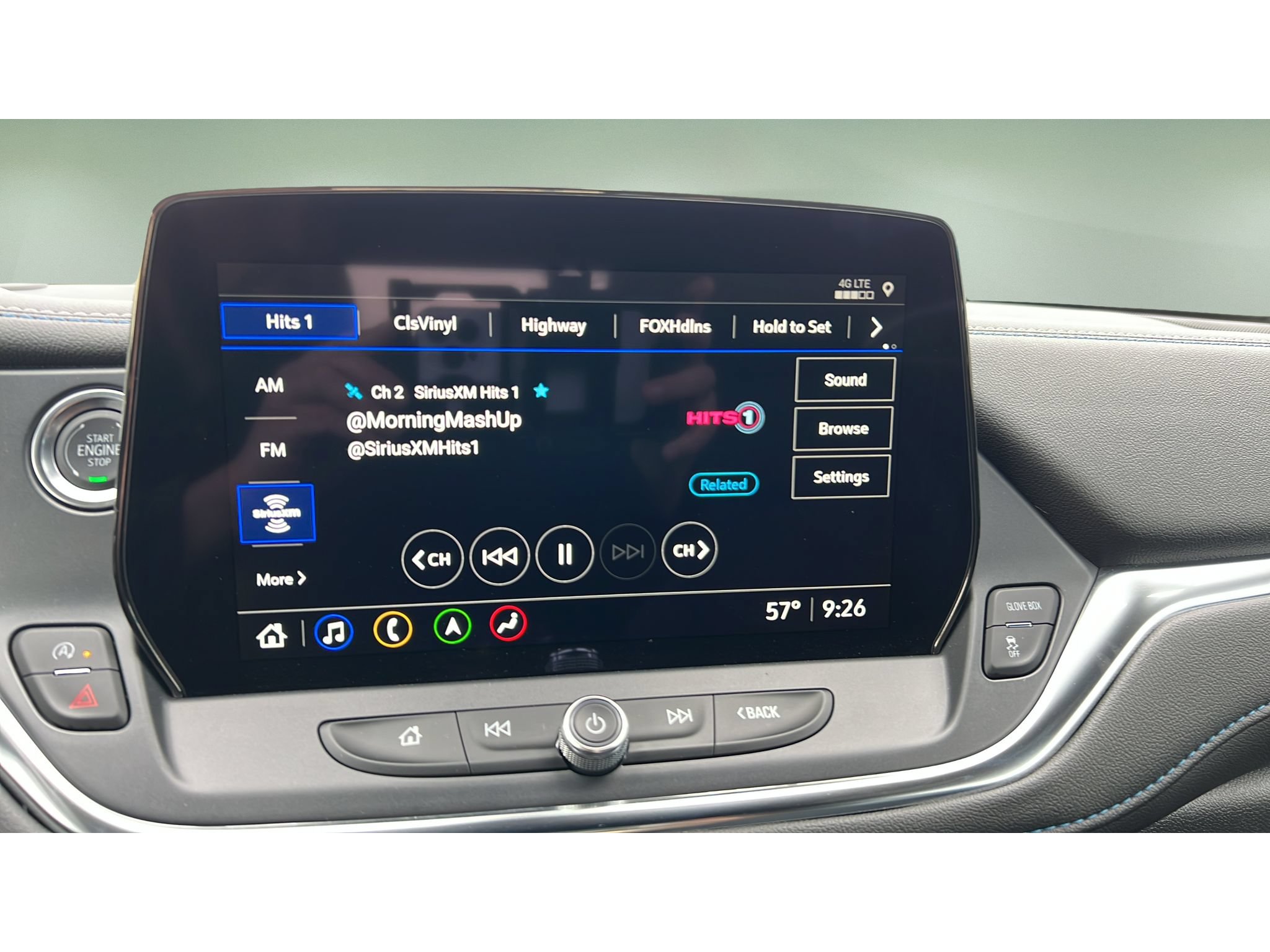 Certified 2025 Chevrolet Blazer RS w/ Enhanced Convenience Package AWD/4WD image 18