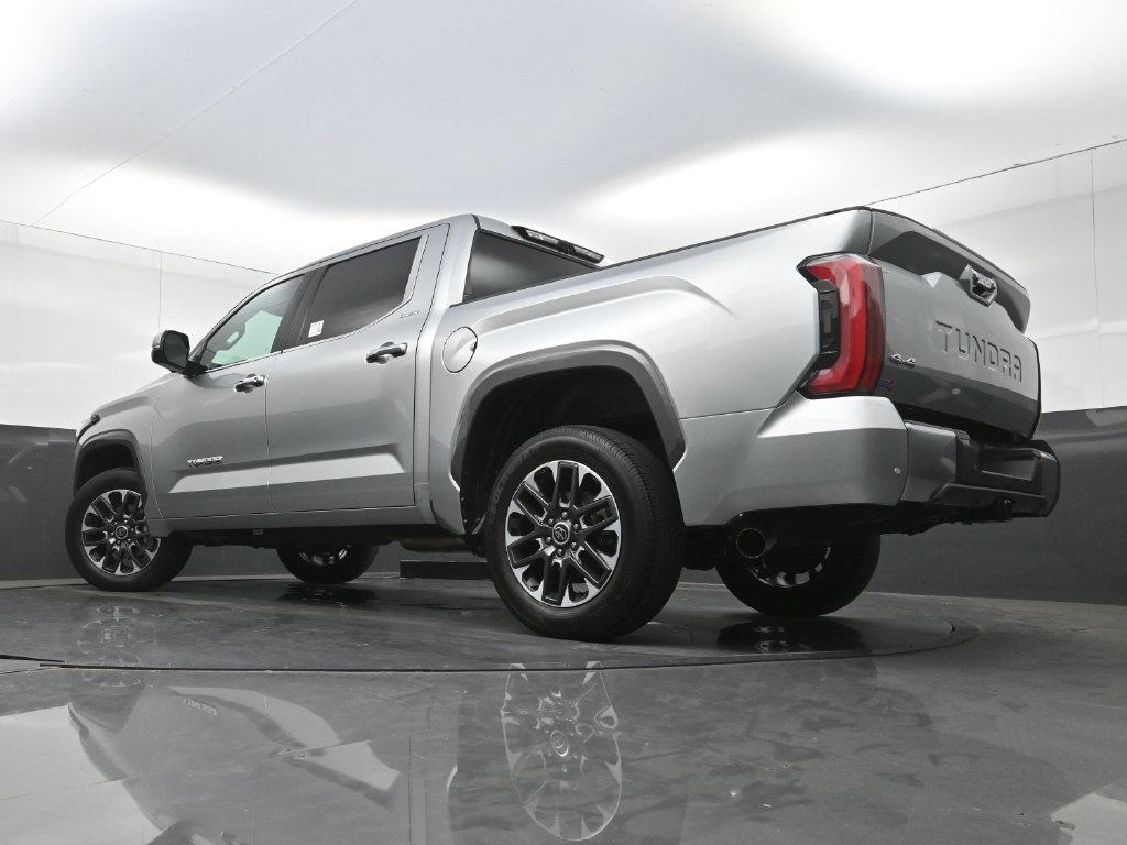 Used 2022 Toyota Tundra Limited AWD/4WD image 32