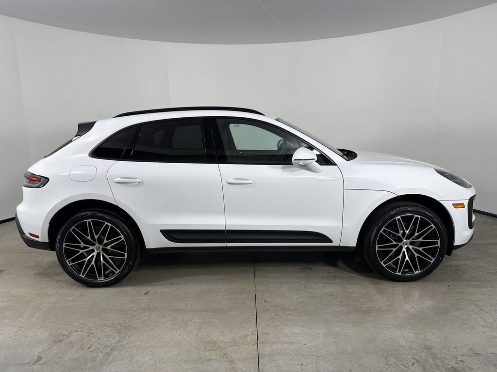 New 2026 Porsche Macan AWD/4WD image 8
