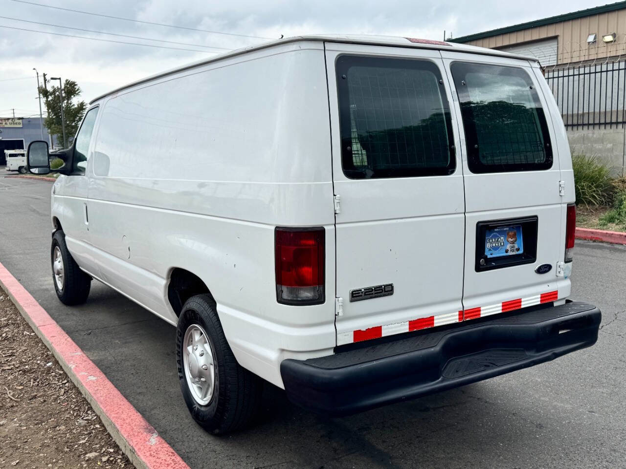 Used 2010 Ford E-250 and Econoline 250 RWD image 4