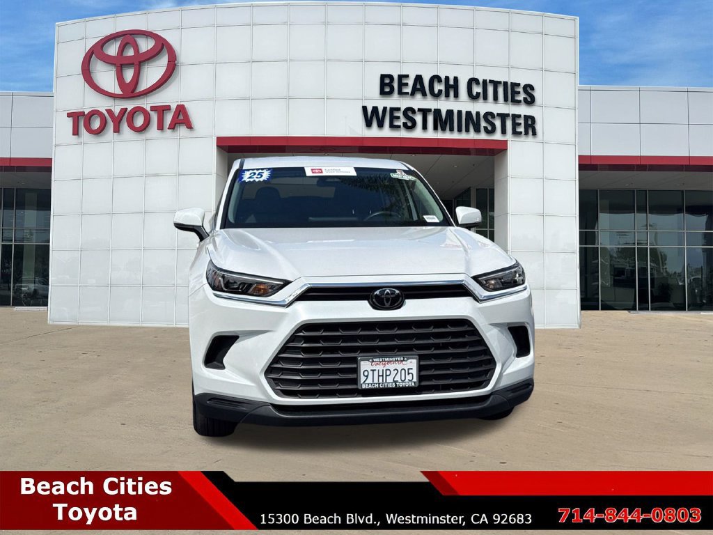 Certified 2025 Toyota Grand Highlander FWD image 3