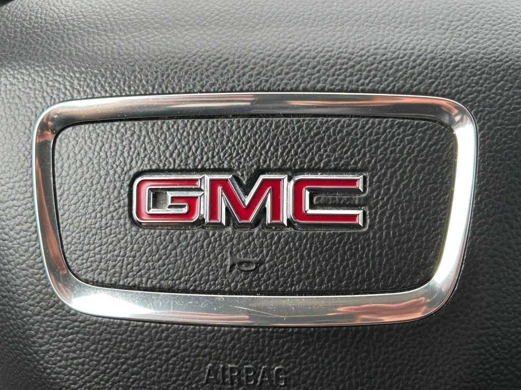 Used 2024 GMC Terrain SLE w/ Driver Convenience Package image 36
