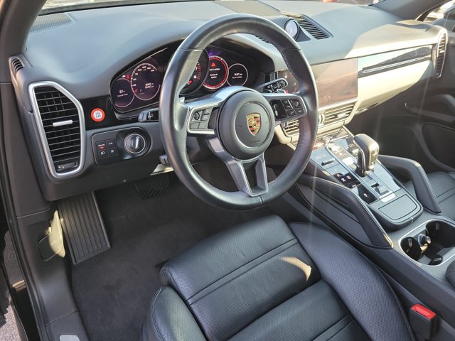 Used 2023 Porsche Cayenne AWD/4WD image 25
