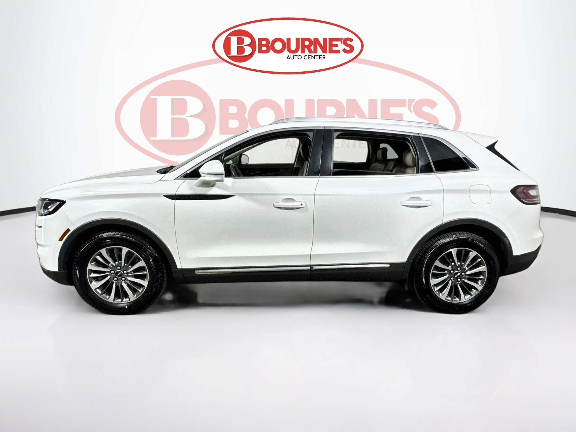 Used 2022 Lincoln Nautilus AWD w/ Premium Package image 7