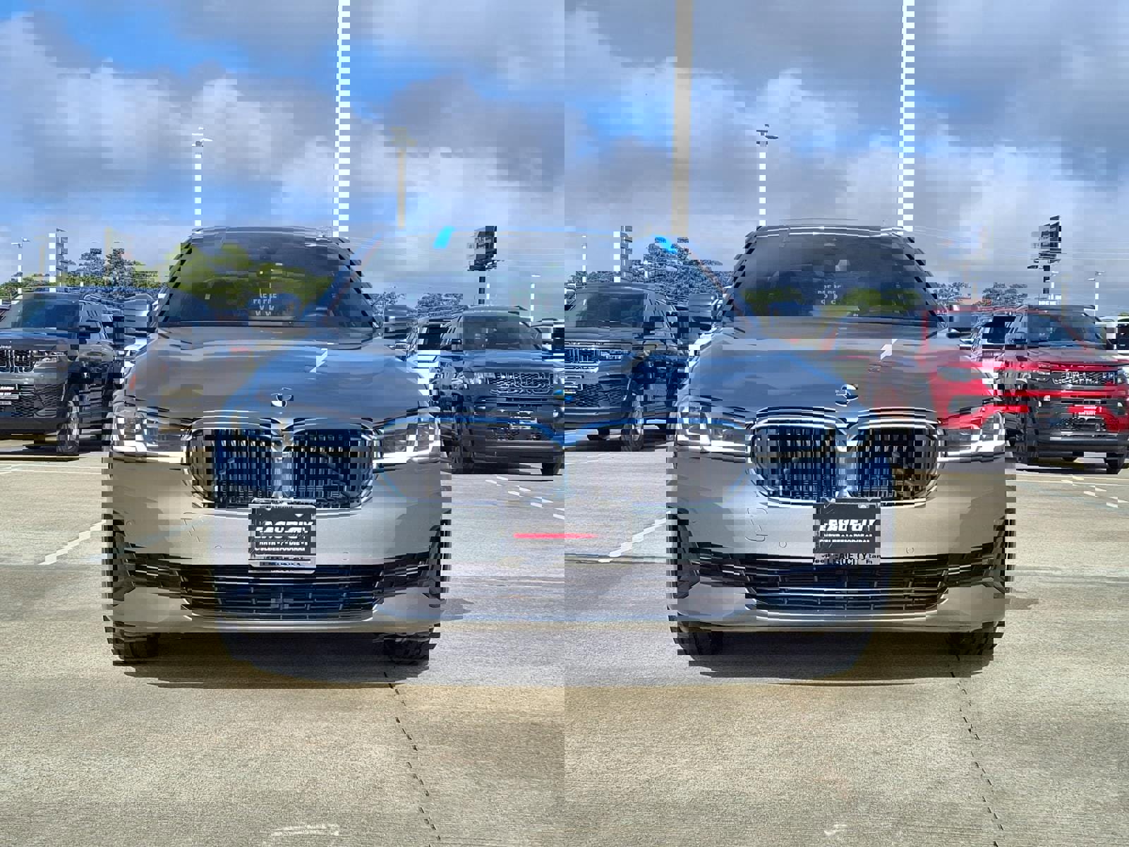 Used 2023 BMW 530i w/ Convenience Package image 5