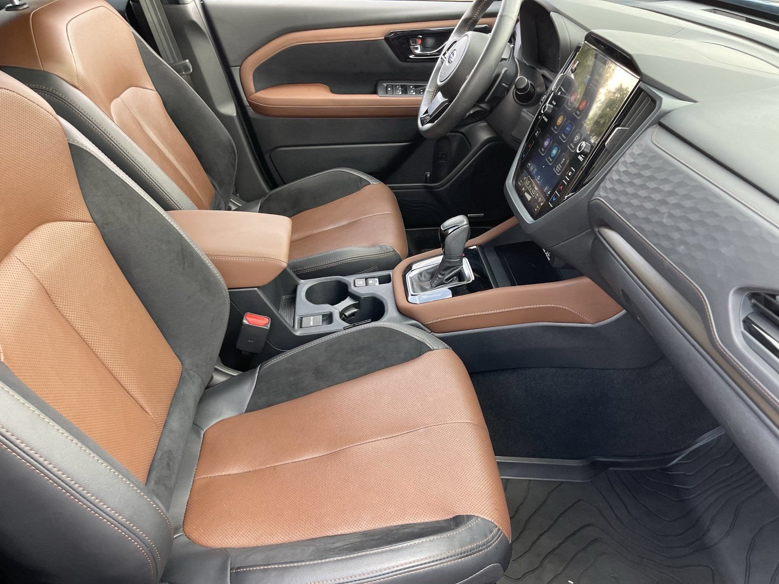 Used 2025 Subaru Forester Touring w/ Popular Package - Touring AWD/4WD image 13