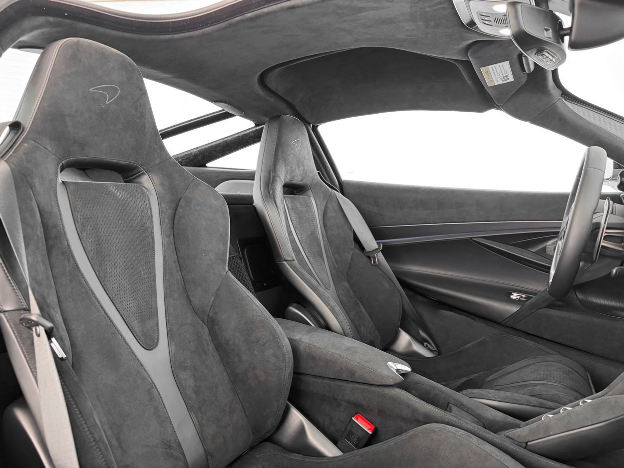 Used 2026 McLaren 750S RWD image 26