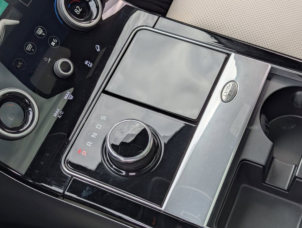 Used 2020 Land Rover Range Rover Velar R-Dynamic S image 17