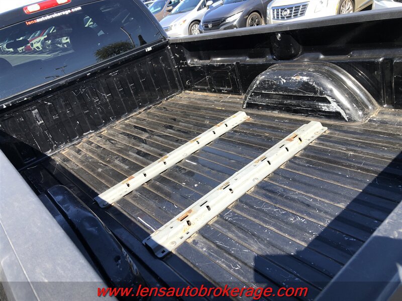 Used 2002 Chevrolet Silverado 3500 LT AWD/4WD image 25