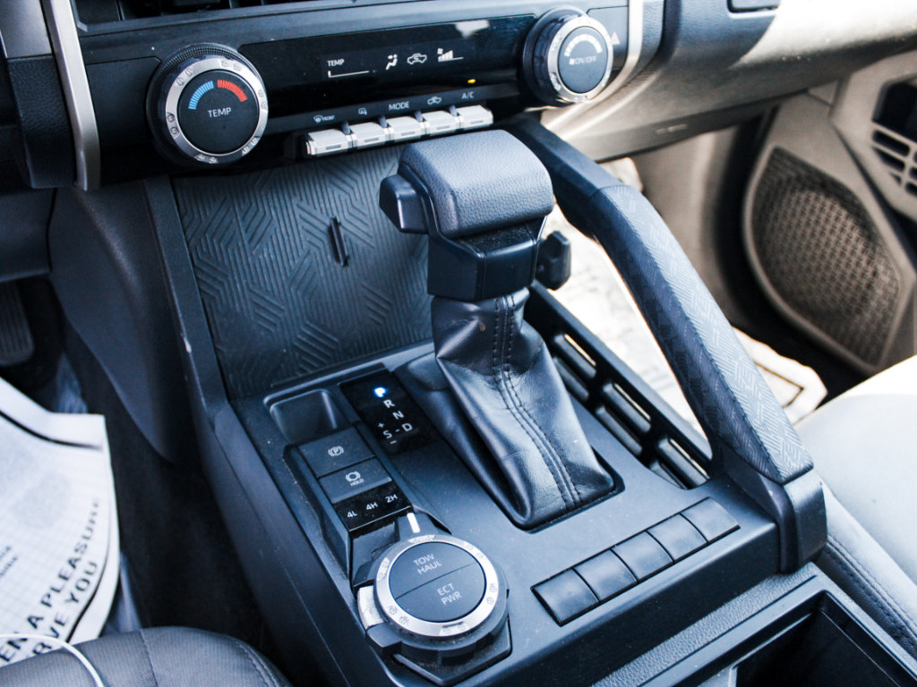 Used 2024 Toyota Tacoma SR5 AWD/4WD image 17